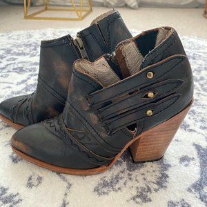 Freebird by Steven Gate Ankle Boot size 5